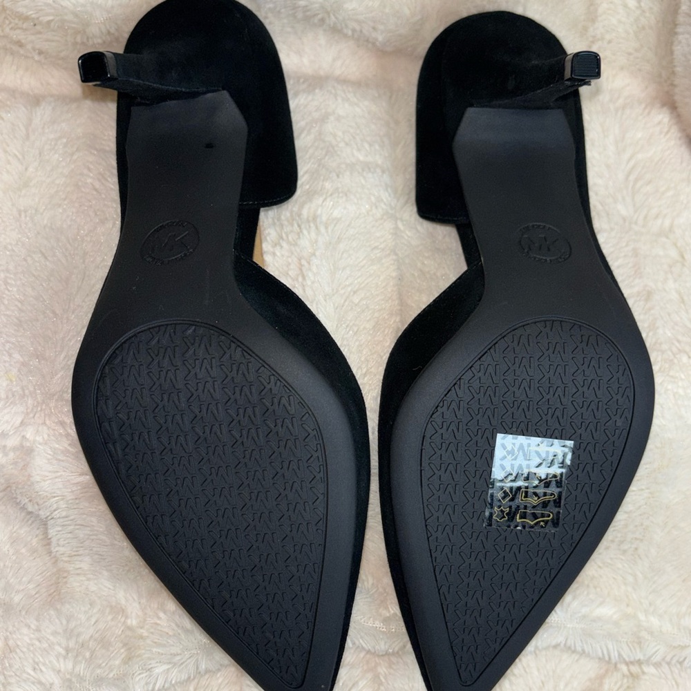 Michael Kors Classic Black Heels size 9 - Picture 4 of 14